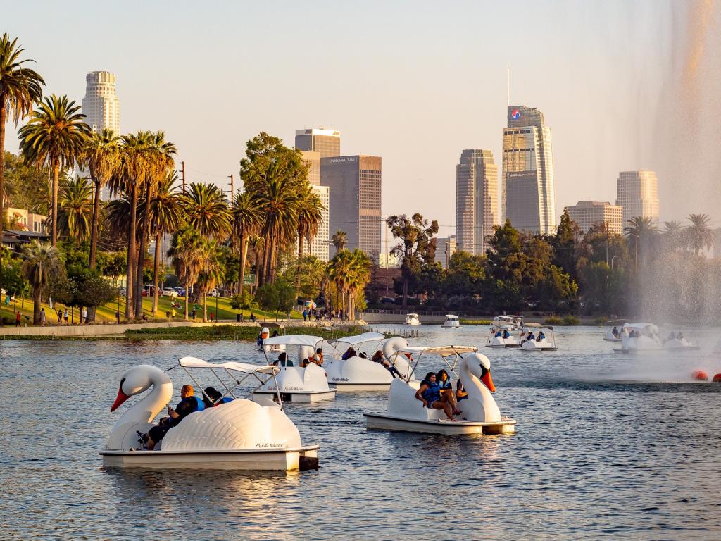 Echo Park Lake in Los Angeles - Explore an Oasis of Fountains and Palm  Trees in Los Angeles – Go Guides